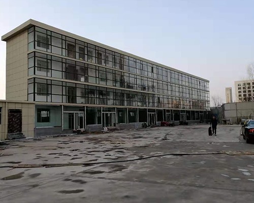 汾陽(yáng)榮達(dá)核桃公司斷橋鋁門窗安裝-太原鋒登陽(yáng)光房