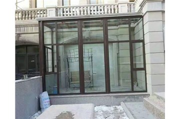 山西別墅陽(yáng)光房的設(shè)計(jì)要考慮哪些因素？鋒登陽(yáng)光房