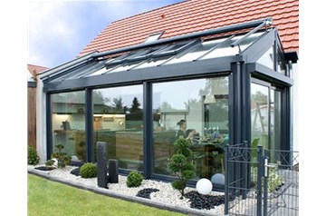 太原鋼結(jié)構(gòu)陽(yáng)光房應(yīng)該如何制作？鋒登陽(yáng)光房門(mén)窗公司